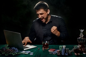 Discover 7XL Poker 